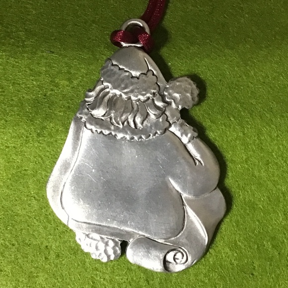 Vintage 2009 Pewter Santa Claus Ornament - Picture 2 of 2